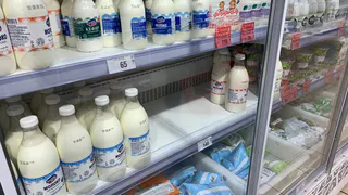 Кишечная палочка и растительные жиры: Роскачество назвало 7 худших марок молока - теперь они числятся в черном списке