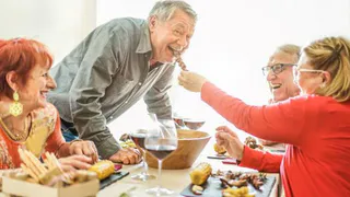 Приметы и запреты на 14 сентября: сегодня угощаем сначала пожилых людей, а потом молодых