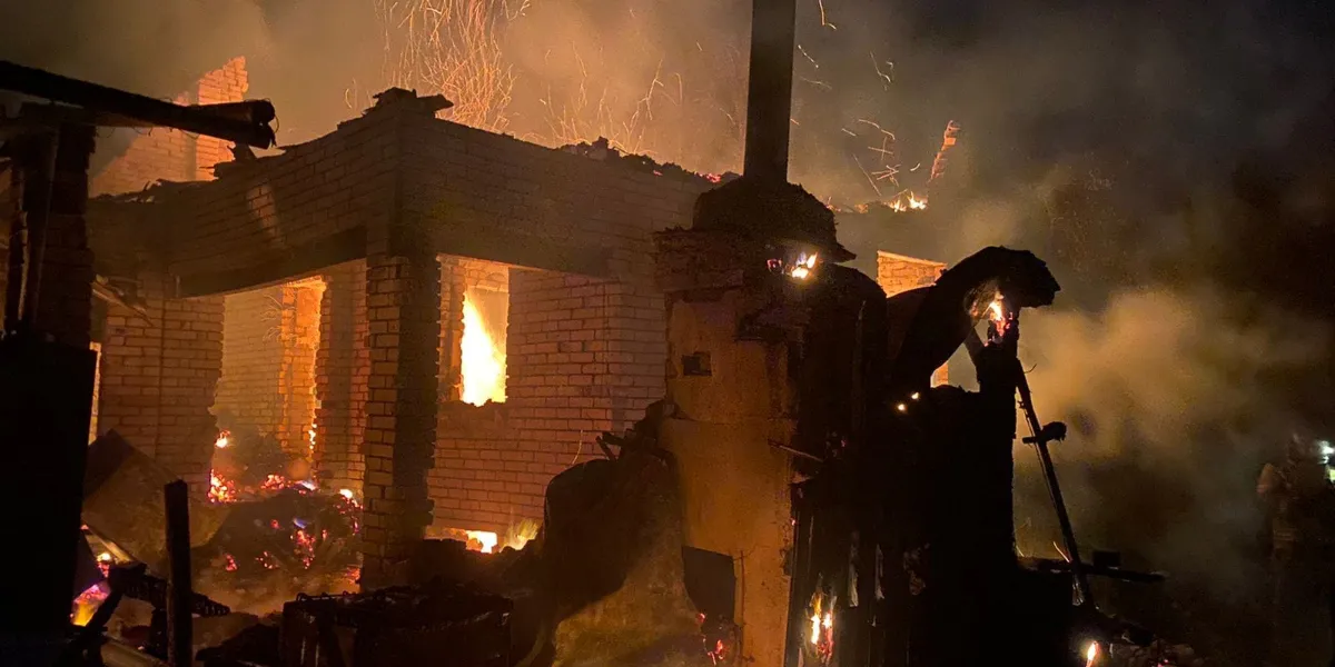 Многодетная семья лишилась дома из-за пожара в Рязанской области