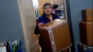 Очередной скандал на почте: Рязанец снял на видео "гору мешков" с посылками