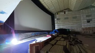 В Усинском кинотеатре полным ходом идут работы по обновлению