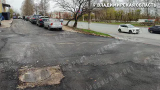 После многочисленных жалоб дорогу на Добросельской улице отремонтировали