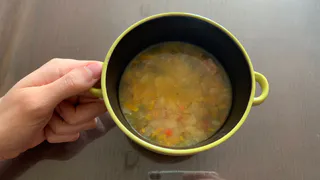 Ученые назвали самый вредный суп: его готовят и любят почти в каждой семье - жаль не знала раньше