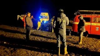 В Челябинской области сотрудники МЧС до четырех утра снимали рыбаков с дрейфующей льдины 