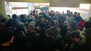 Некоторые избирательные участки оказались не готовы к огромному наплыву людей