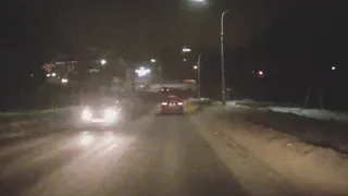 Видео. На Голенчинском шоссе столкнулись влобовую "Форд" и "УАЗ"