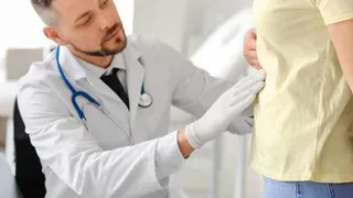 Врач назвал четыре ранних признака рака кишечника