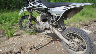 В Коми подросток на питбайке без прав и шлема спровоцировала ДТП