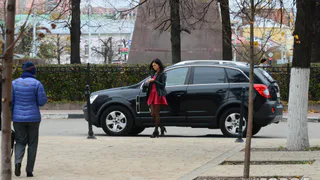 Испытано на себе: Сколько рязанцев посадили за руль пьяную девушку?