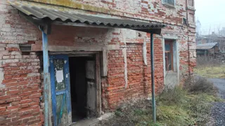 Семью из Гусь-Хрустального требуют переселить из аварийного доме с износом в 74%