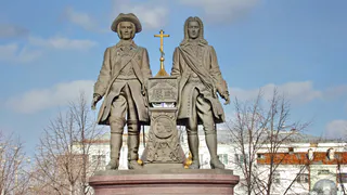 Приехали в Екатеринбург проездом — одна вечерняя прогулка изменила всё впечатление о городе