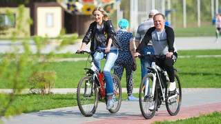 Мэр Нижнекамска на работу приехал на велосипеде