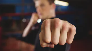 Пензенец ударил камнем и обокрал товарища