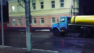 Посетители развлекательного заведения "Раз два бар", едва не утонули в потоках эксрементов