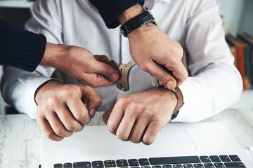В Нижнекамске мужчина дважды пытался напасть на экс-супругу с ножом