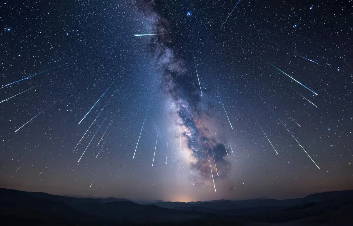 Два звездопада в октябре: татарстанцы смогут наблюдать метеорные потоки