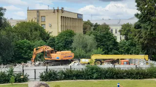 В Рязани снесли здание кафе «Снежинка»