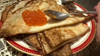 Масленичные блины получаются кружевными — вливаю в тесто это: первый не комом