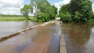 Подъем воды в реке: в Сапожковском районе подтопило низководный мост