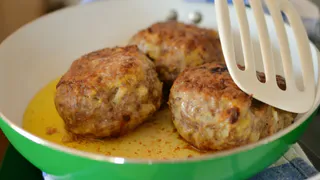 Эти «брежневские» котлеты тают во рту: повара готовили это блюдо генсеку постоянно. Просто рецепт