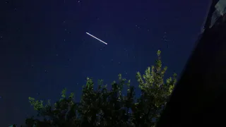 Старлинк: в небе над Рязанью засняли спутники компании Илона Маска