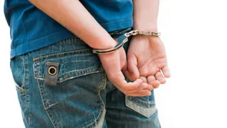 17-летний вандал осквернил две могилы в Дубровке