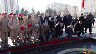 Во Владимире состоялось торжественное возложение цветов к Вечному огню