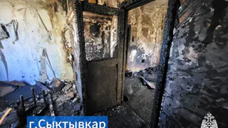 В Республике Коми спасли восемь человек при пожаре и продолжают устранять возгорания по всему региону