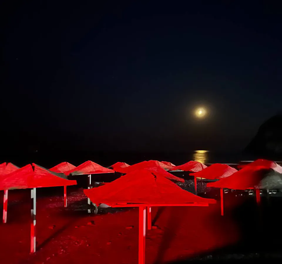 "Грязь и хамство местных": россиянин оставил честный отзыв об отдыхе в Абхазии