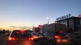 На трассе в сторону Солотчи образовалась пробка