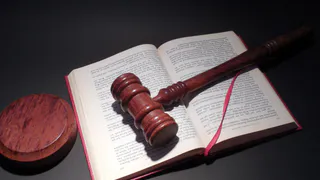 В Брянске директора транспортной компании оштрафовали за препятствия управляющему