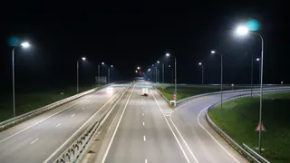 По трассе возле населенных пунктов установят освещение