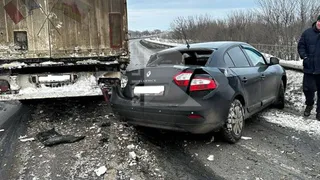 В Рязанской области столкнулись легковушка с большегрузом