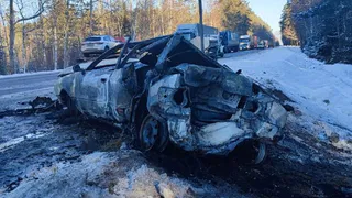 После массовой аварии под Брянском загорелась машина – погибла пассажирка