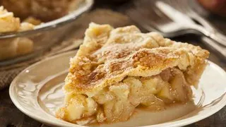 Назван способ сделать шарлотку пышной