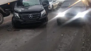 Авария, три машины: на выезде на Солотчу столкнулись грузовик, газель и фургон