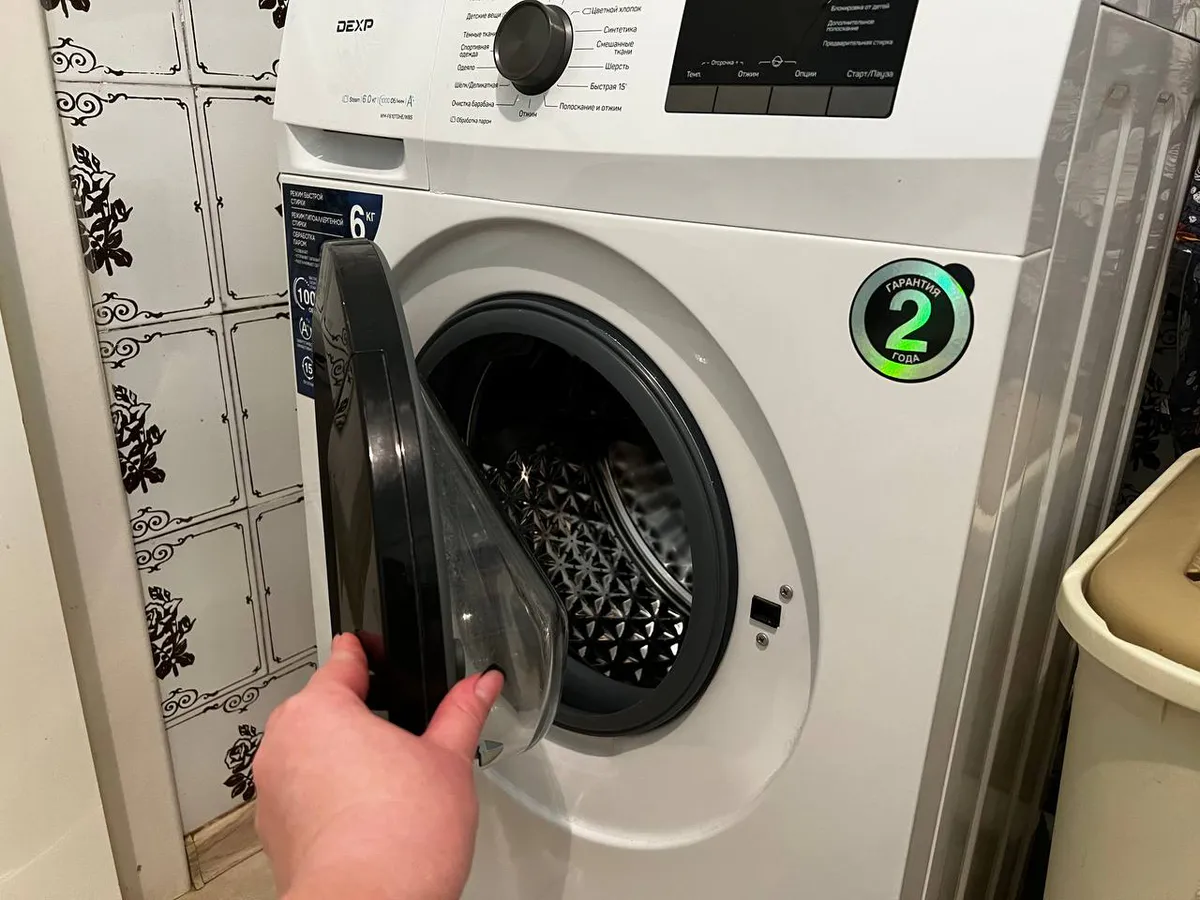 Стиралка перестанет "скакать" при отжиме: как устранить излишнюю вибрацию