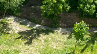 Ручей Быстрец в Кальном из красного цвета окрасился в белый