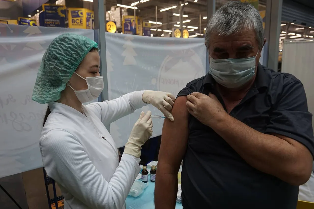 Большой спрос: кампанию по вакцинации от Covid-19 в ТЦ продлят