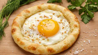 Картофельная лепёшка с яйцом на завтрак: быстро, аппетитно и всего из 3 ингредиентов