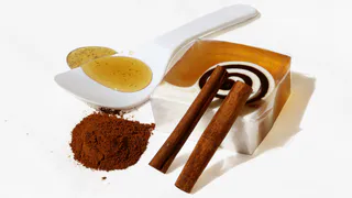 Уборка с ароматом выпечки: как уксус и корица творят чудеса на кухне - точно проверенный способ