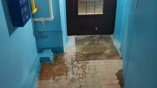 Нижнекамец во время замены радиаторов воду слил прямо на пол