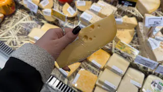 Рязанский Россельхознадзор изъял и сжег 22 килограмма санкционного сыра без документов