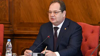 Ростислав Гольдштейн распорядился проверить техническое состояние арендных самокатов в Коми