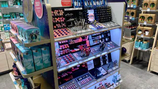 В Чувашии в августе замедлился рост цен на крем для лица и туалетную воду, а тушь для ресниц подешевела