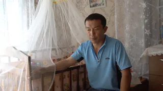 Отец воспитывающий ребенка рассказал о том как ему не дают пособие