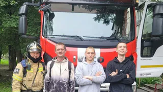 Челябинские герои потушили возгорание в жилом доме до приезда спасателей