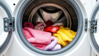 Почему вещи в машинке перестали отстирываться. Оказывается, что большинство хозяек сыпят порошок не в тот отсек