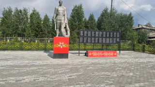 В одном из сел Коми отреставрировали мемориал “Воин с венком”