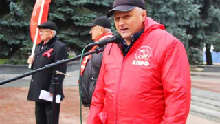 Брянские Депутаты от КПРФ поддержали единоросса Макарова